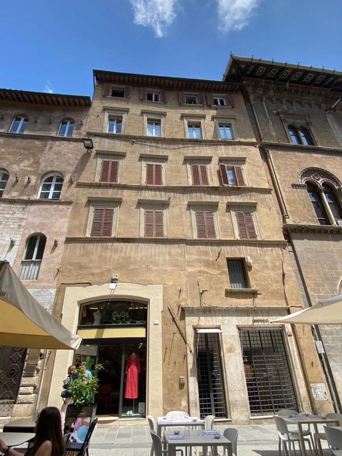 Royal Domus Perugia - Via Mazziniアパートメント エクステリア 写真