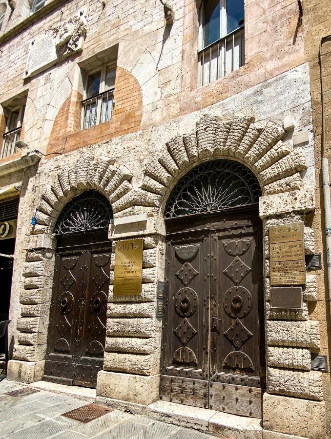 Royal Domus Perugia - Via Mazziniアパートメント エクステリア 写真
